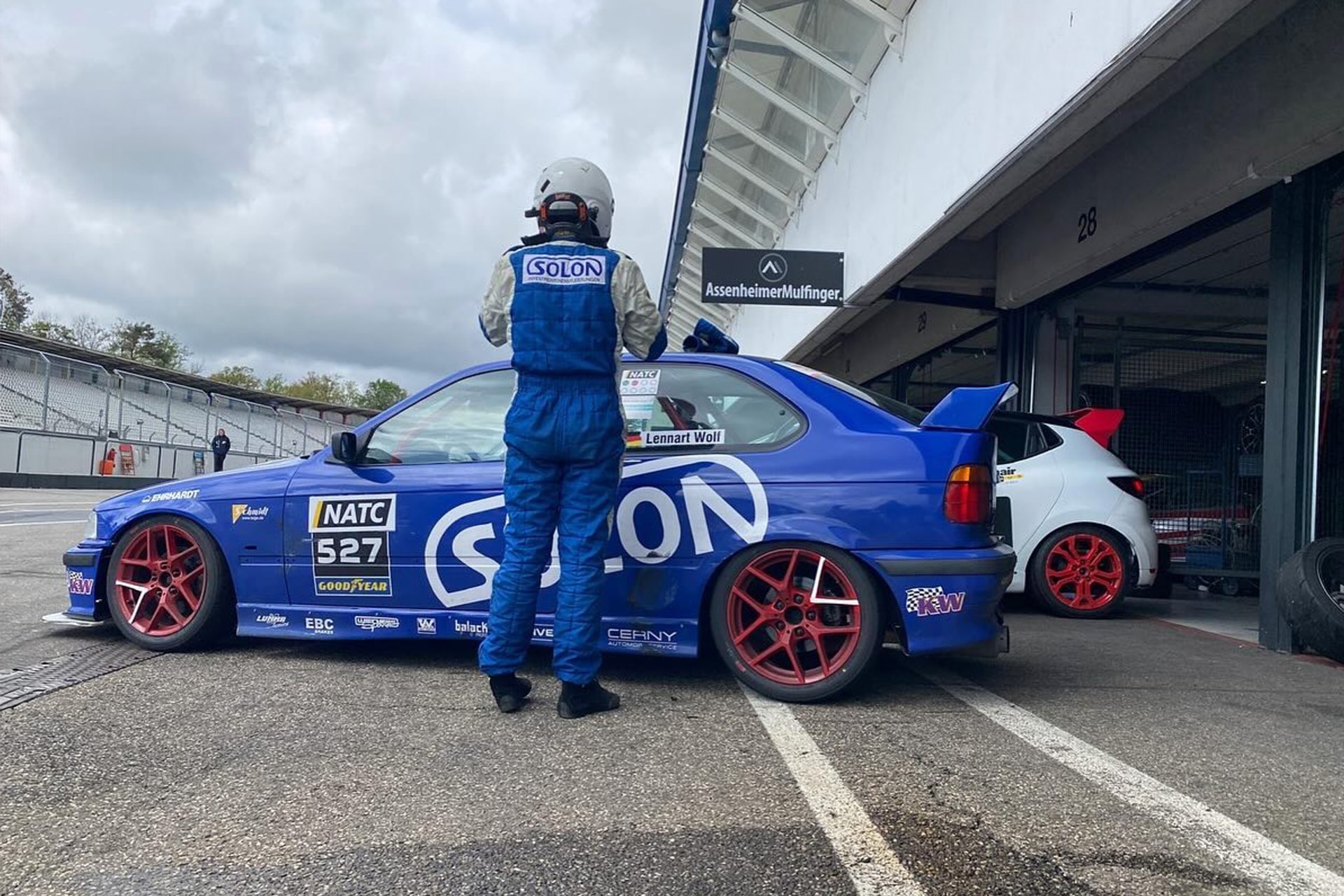 Lennart Wolf BMW 318ti Solon Boxengasse